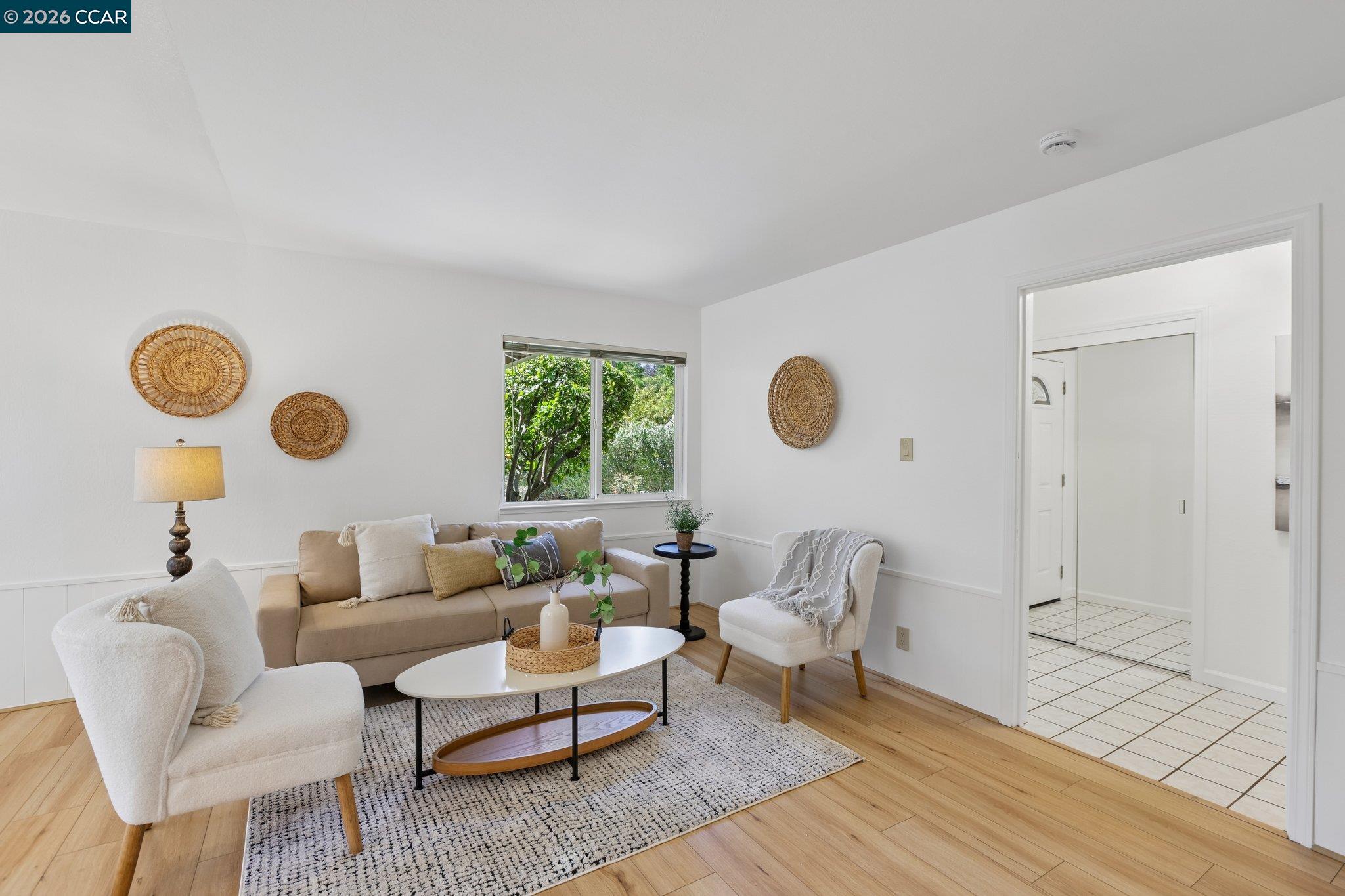 8 Bristol Ct
