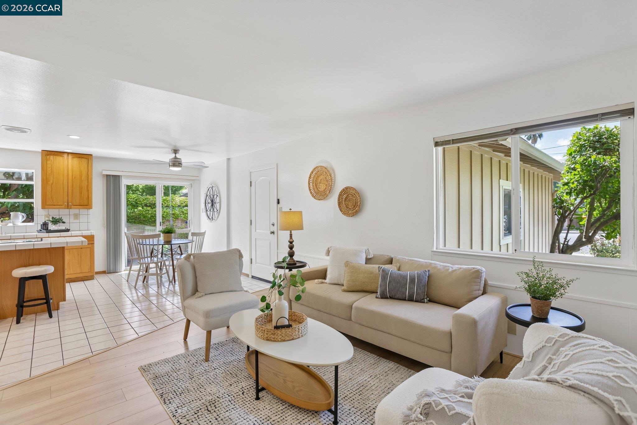 8 Bristol Ct