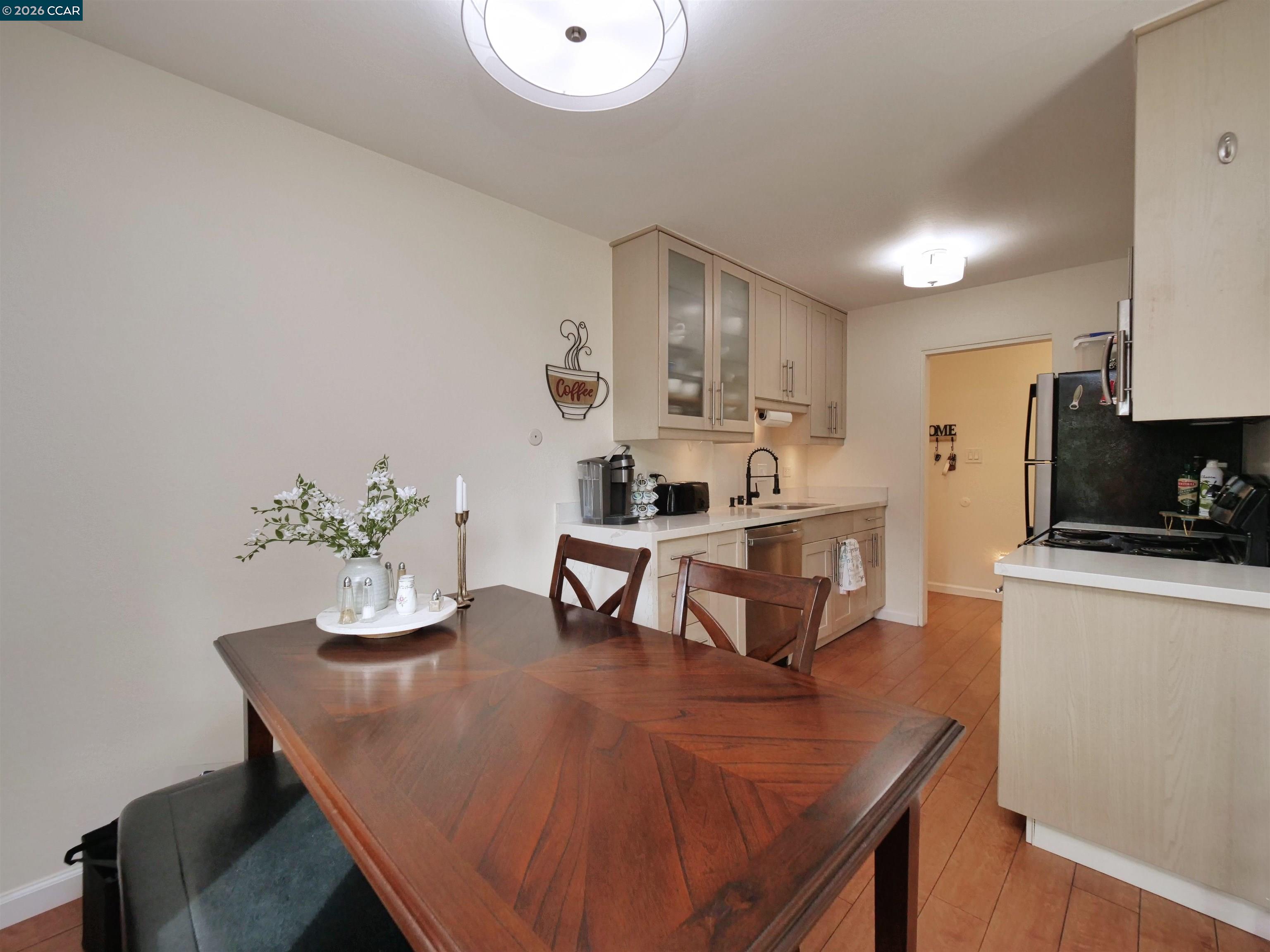 2180 Geary Rd # 20