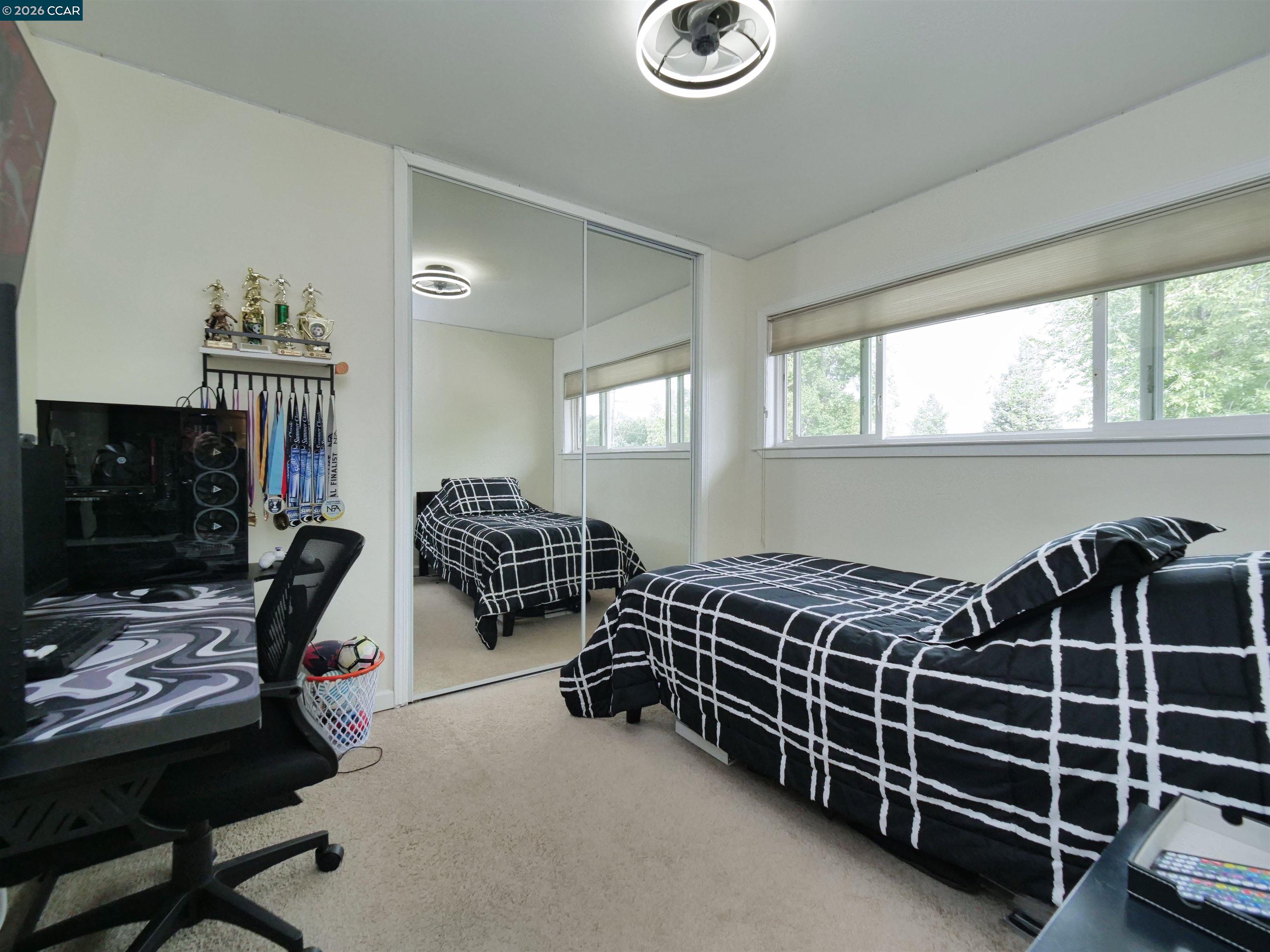 2180 Geary Rd # 20