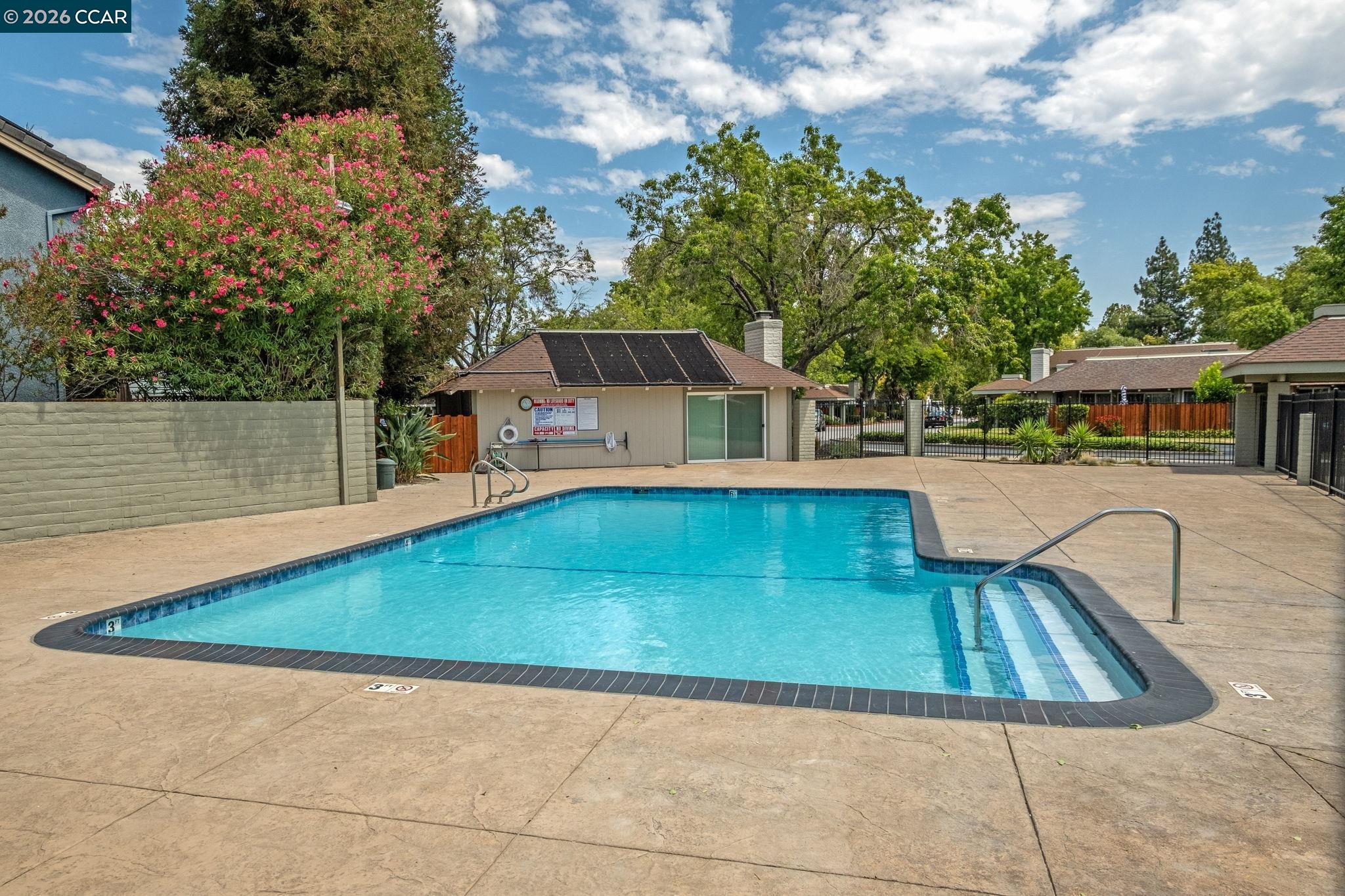 825 Oak Grove Rd # 16