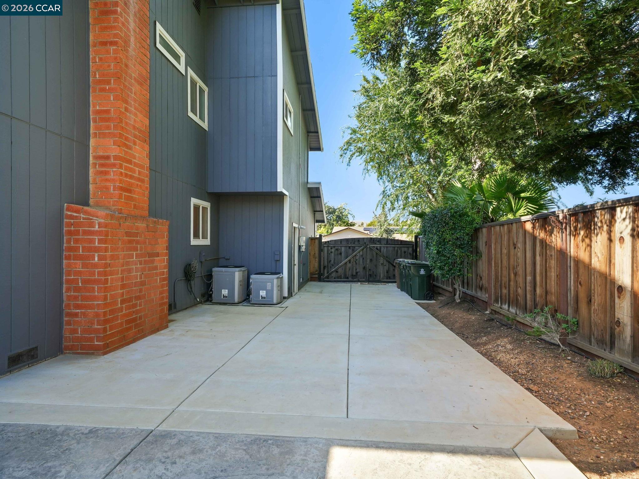32 Atchinson Stage Court