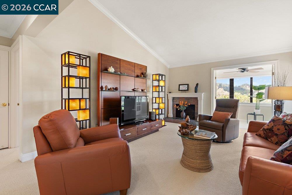 3064 Rossmoor Parkway # 3