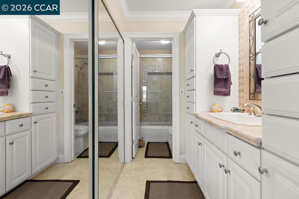 3064 Rossmoor Parkway # 3