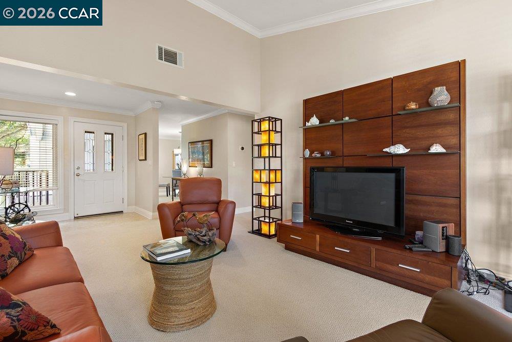 3064 Rossmoor Parkway # 3