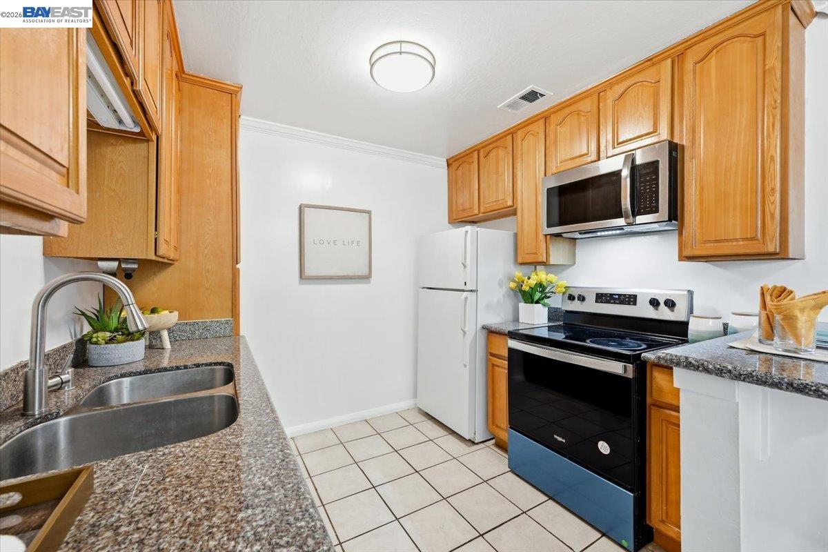 3033 Los Prados Street # 230