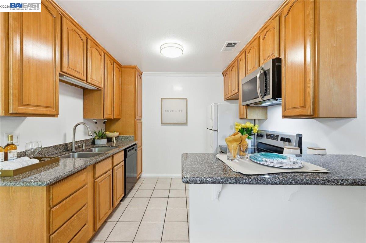 3033 Los Prados Street # 230
