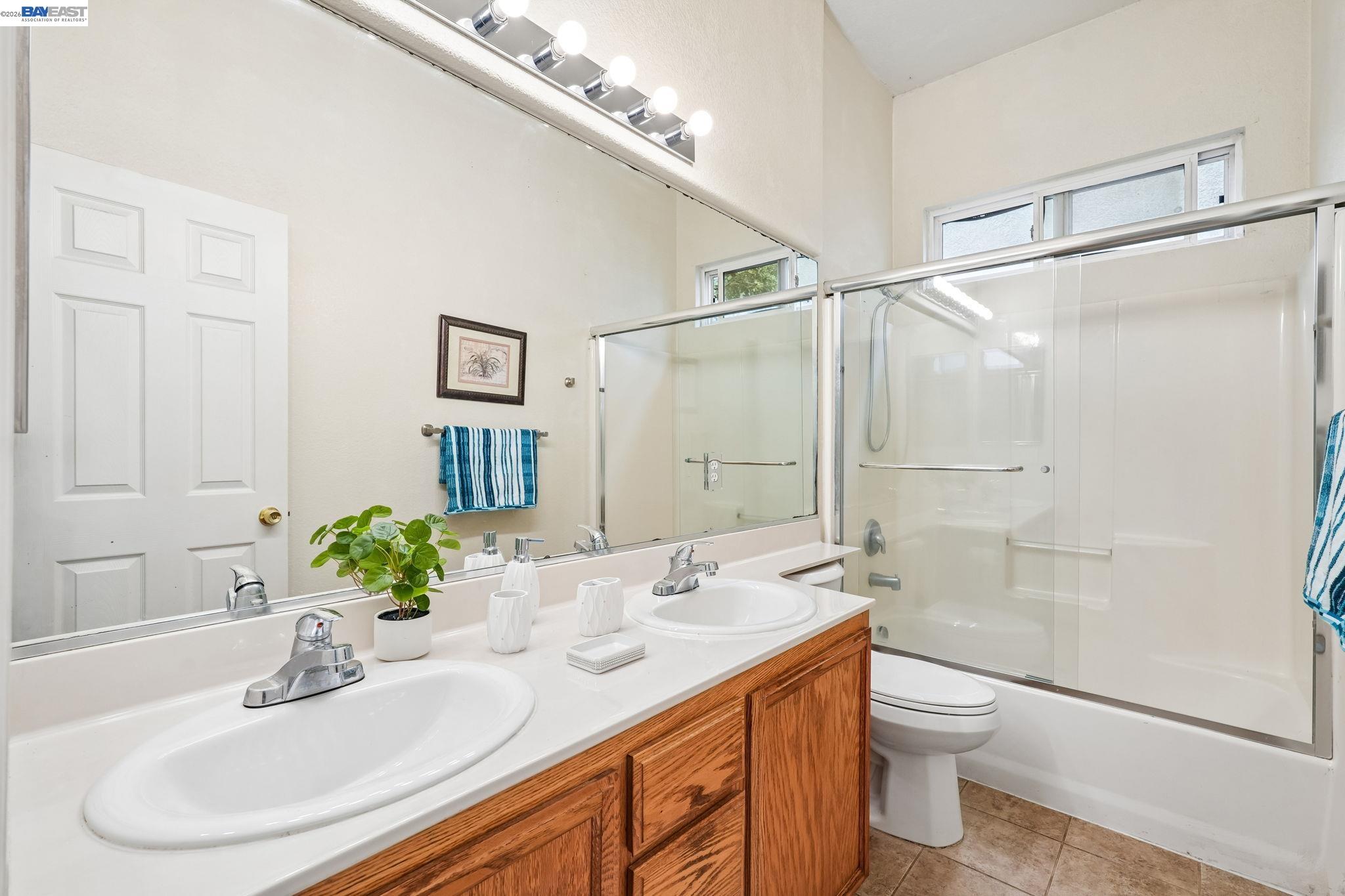 2547 Wesley Ln