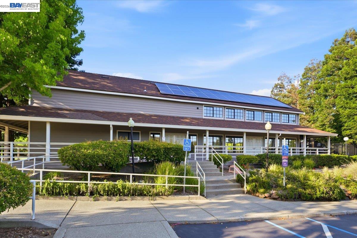 44 Summer Hill Ct
