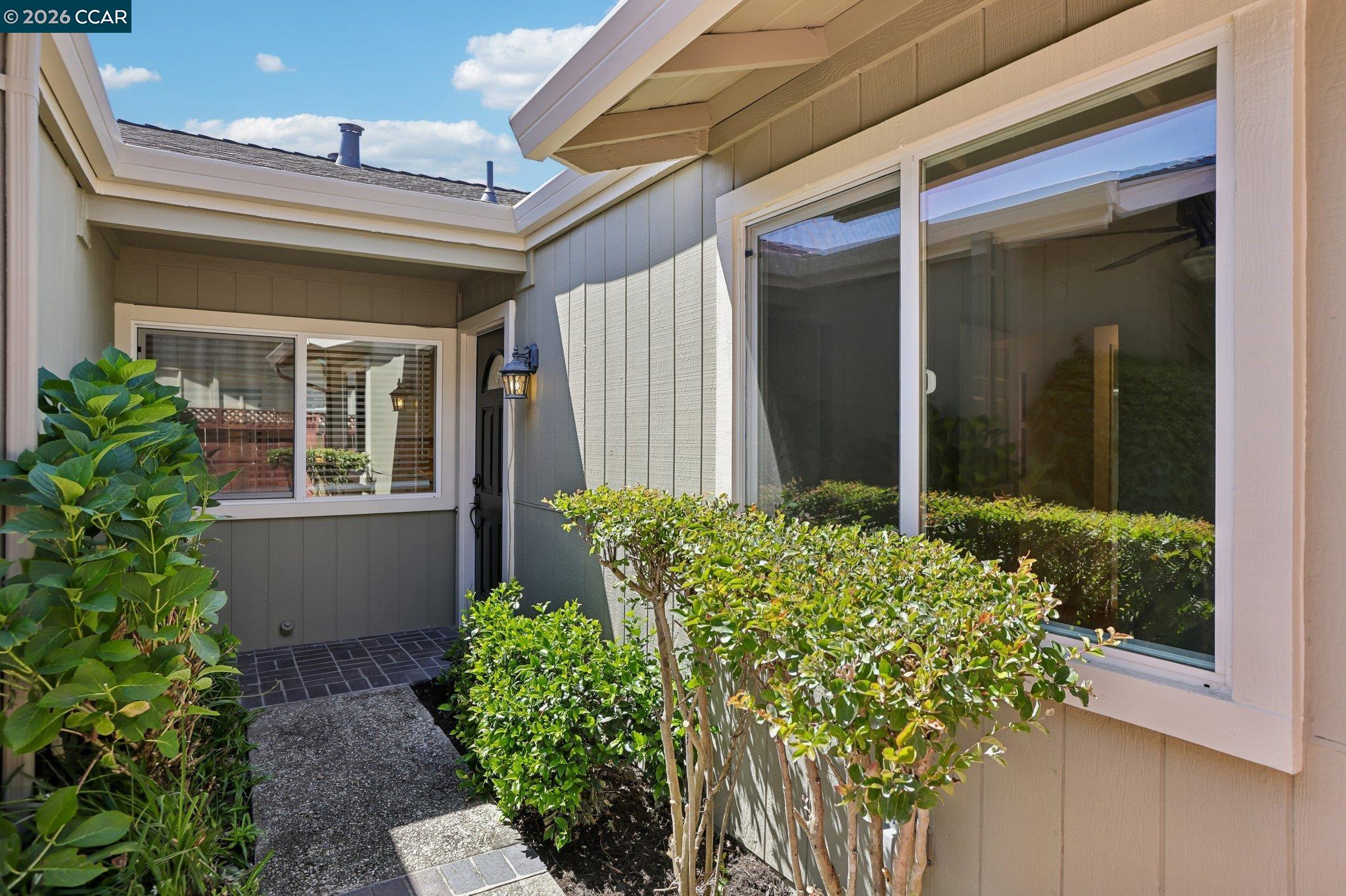 309 La Paz Ct