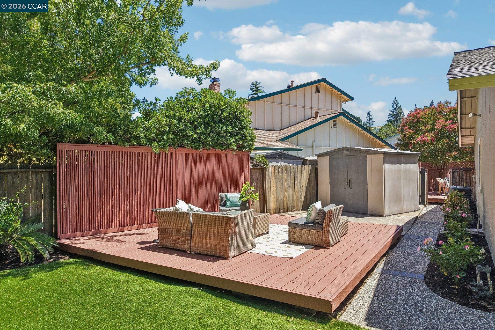309 La Paz Ct