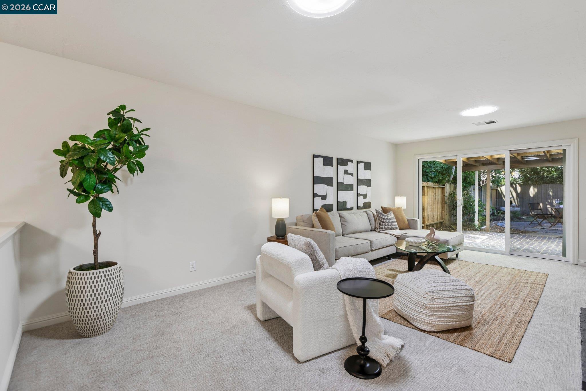 309 La Paz Ct