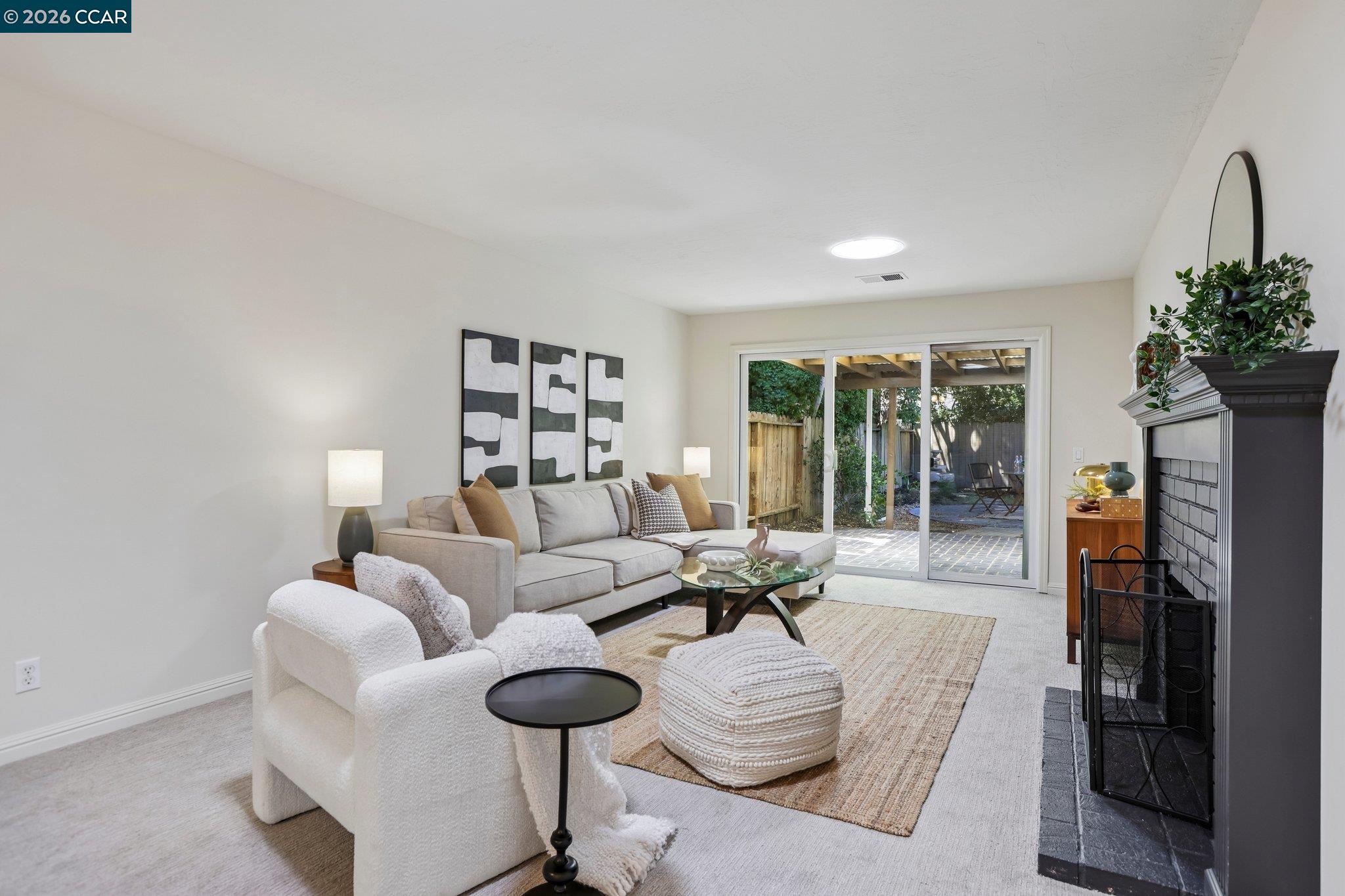309 La Paz Ct
