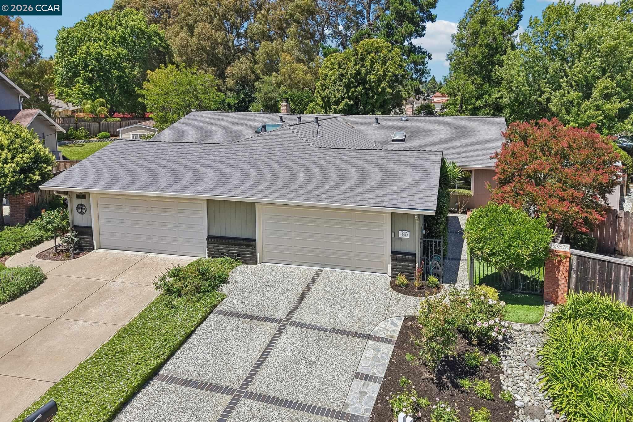 309 La Paz Ct