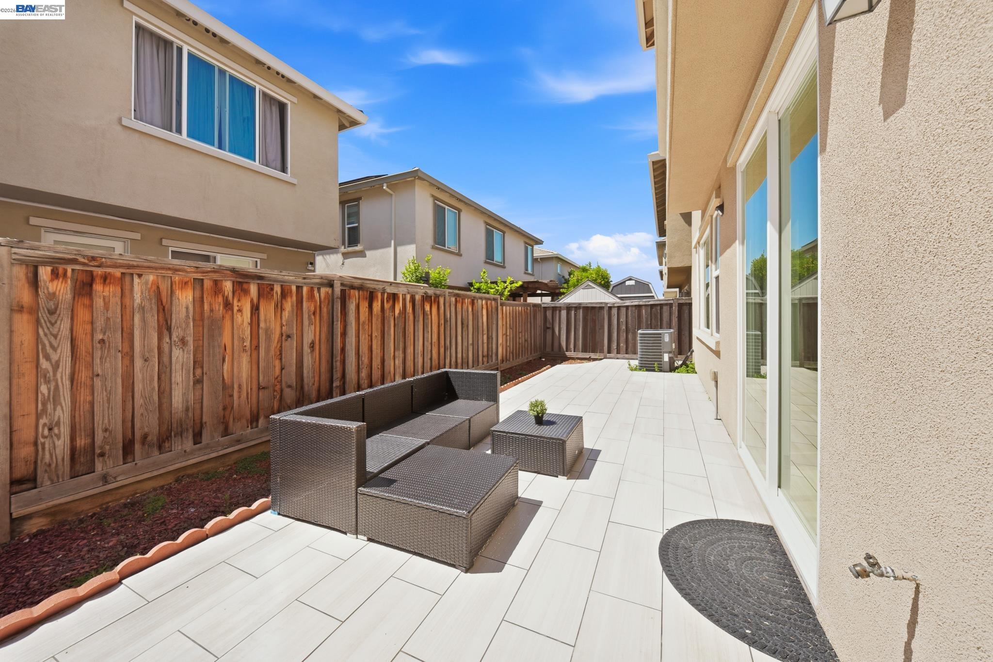 2631 Clarita Dr