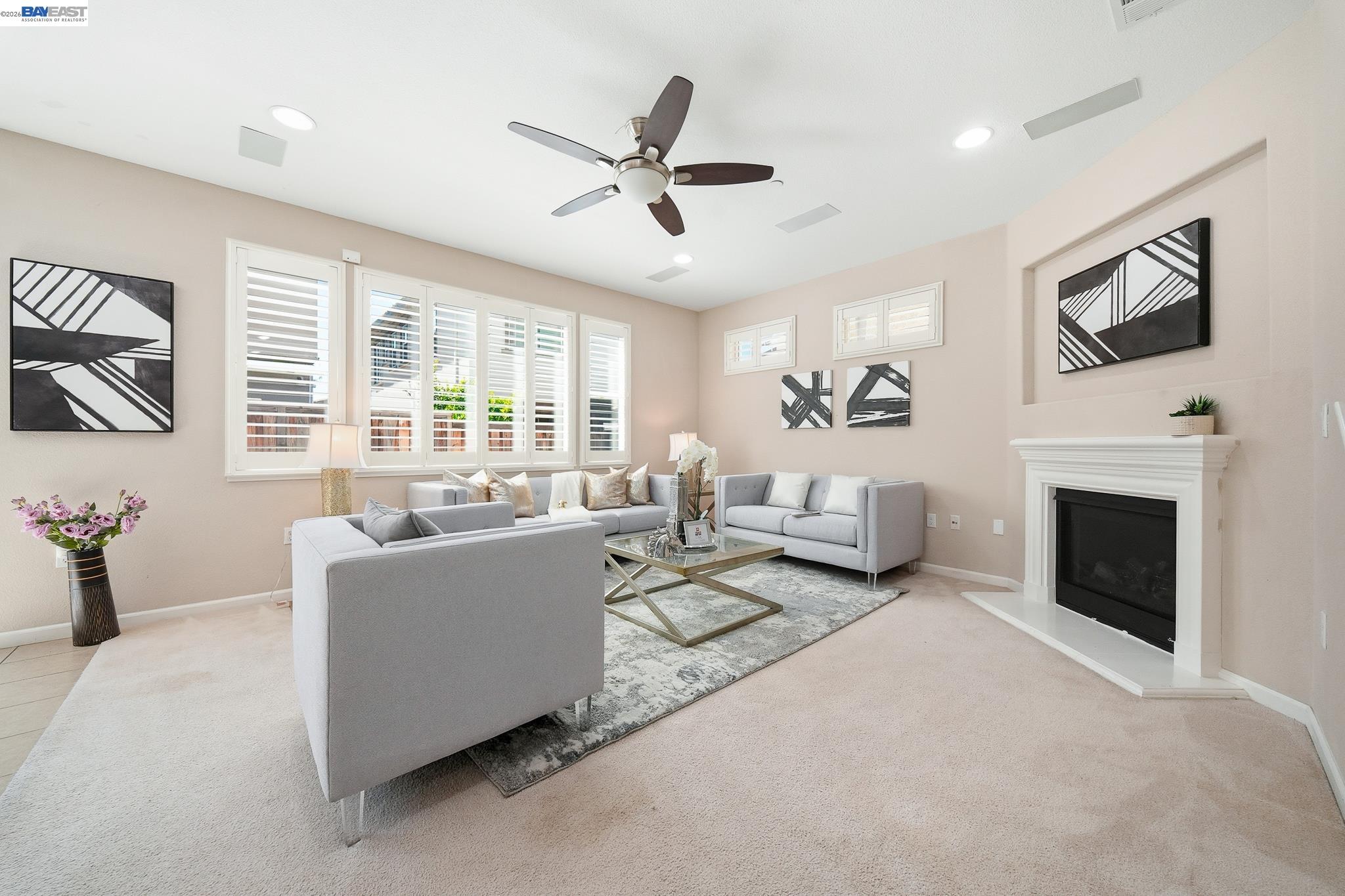 2631 Clarita Dr