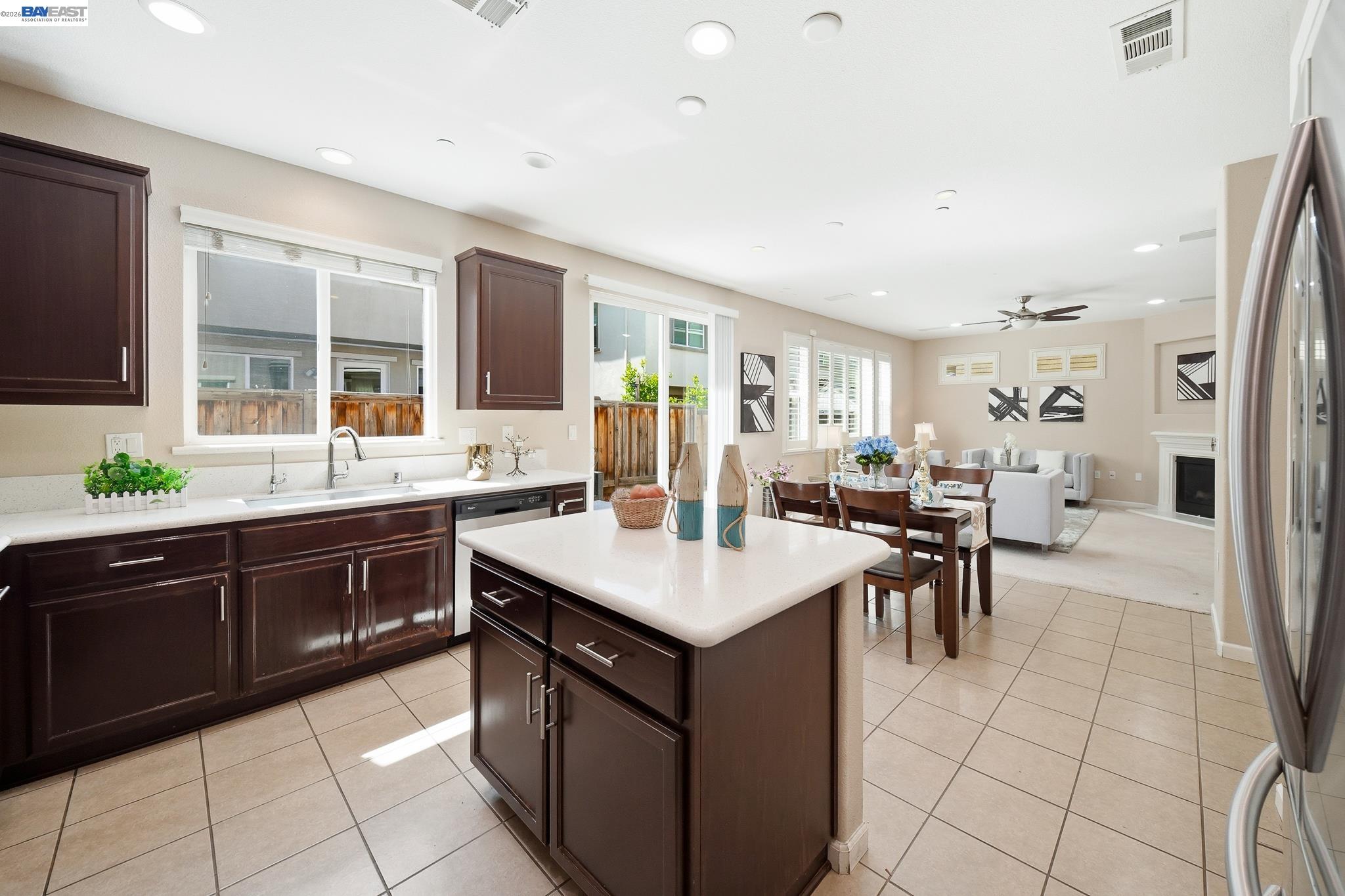 2631 Clarita Dr