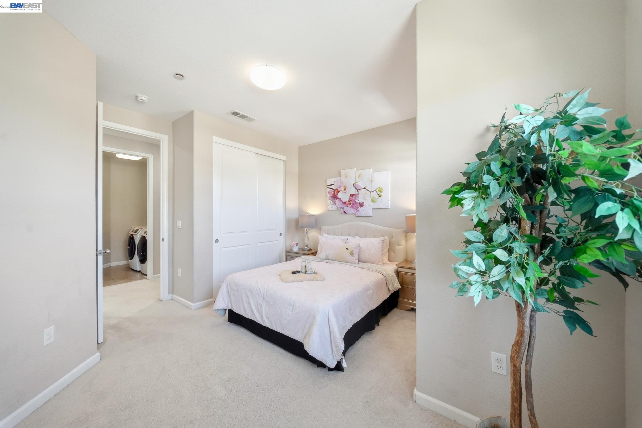2631 Clarita Dr
