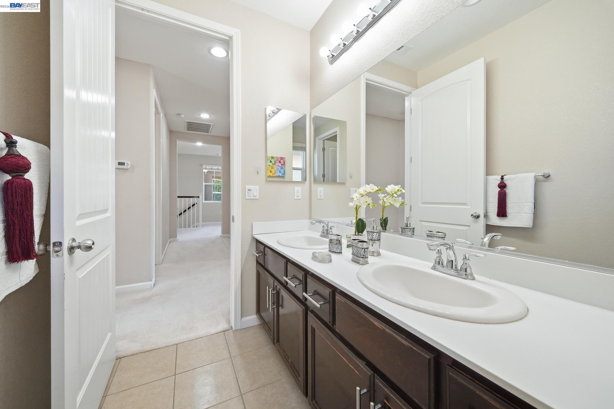 2631 Clarita Dr