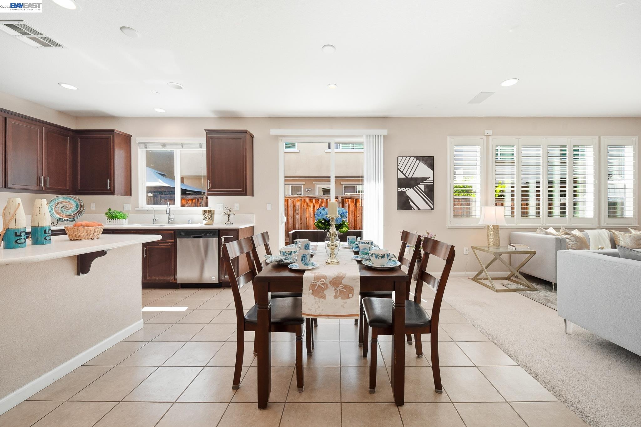 2631 Clarita Dr