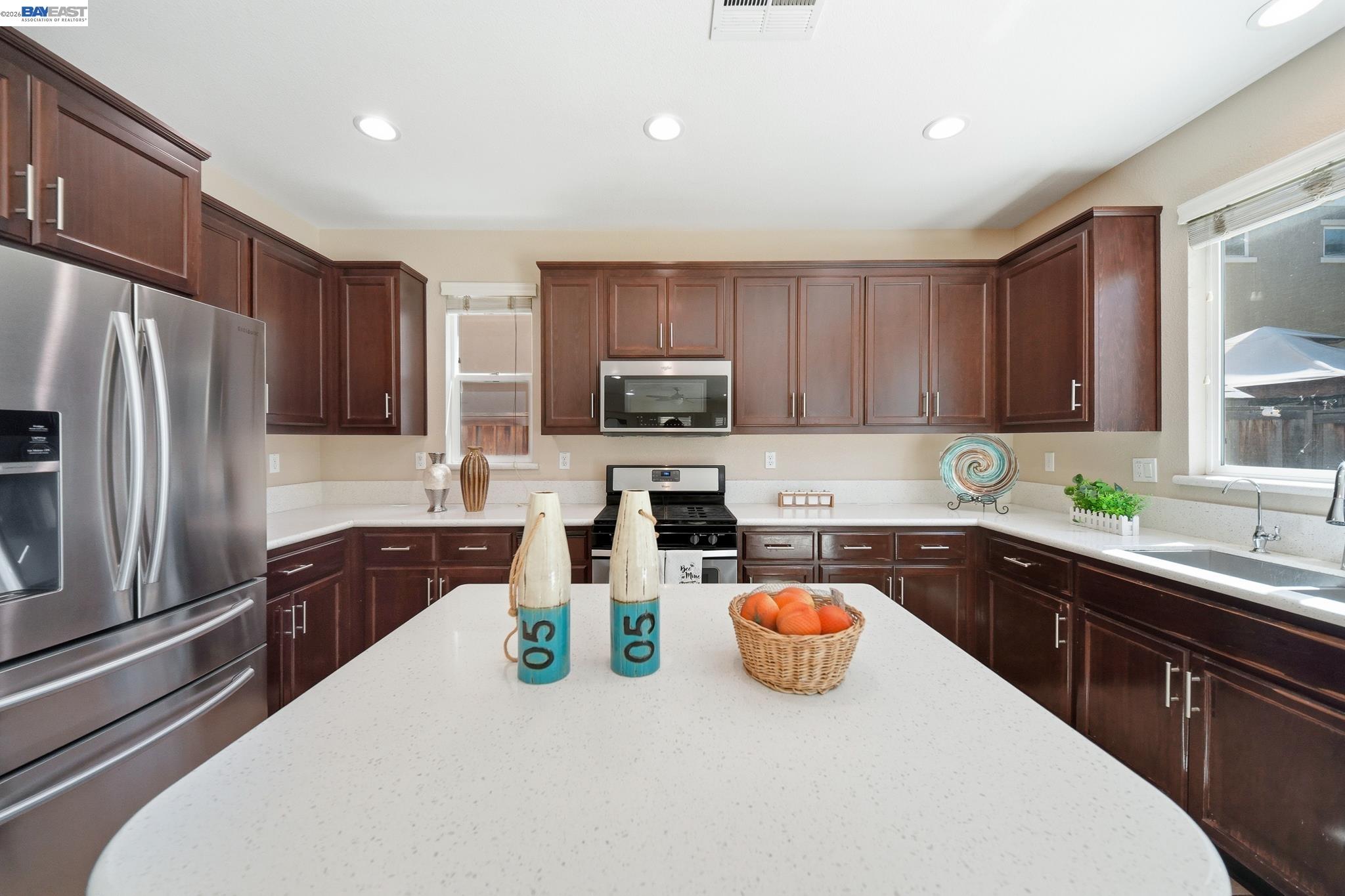 2631 Clarita Dr
