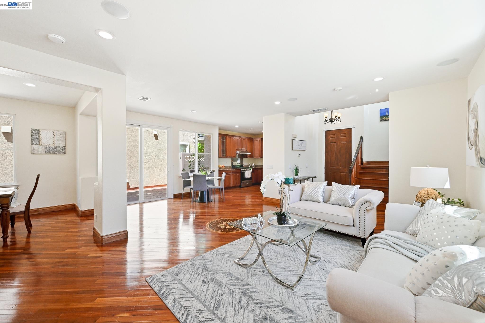 107 Olmsted Ct