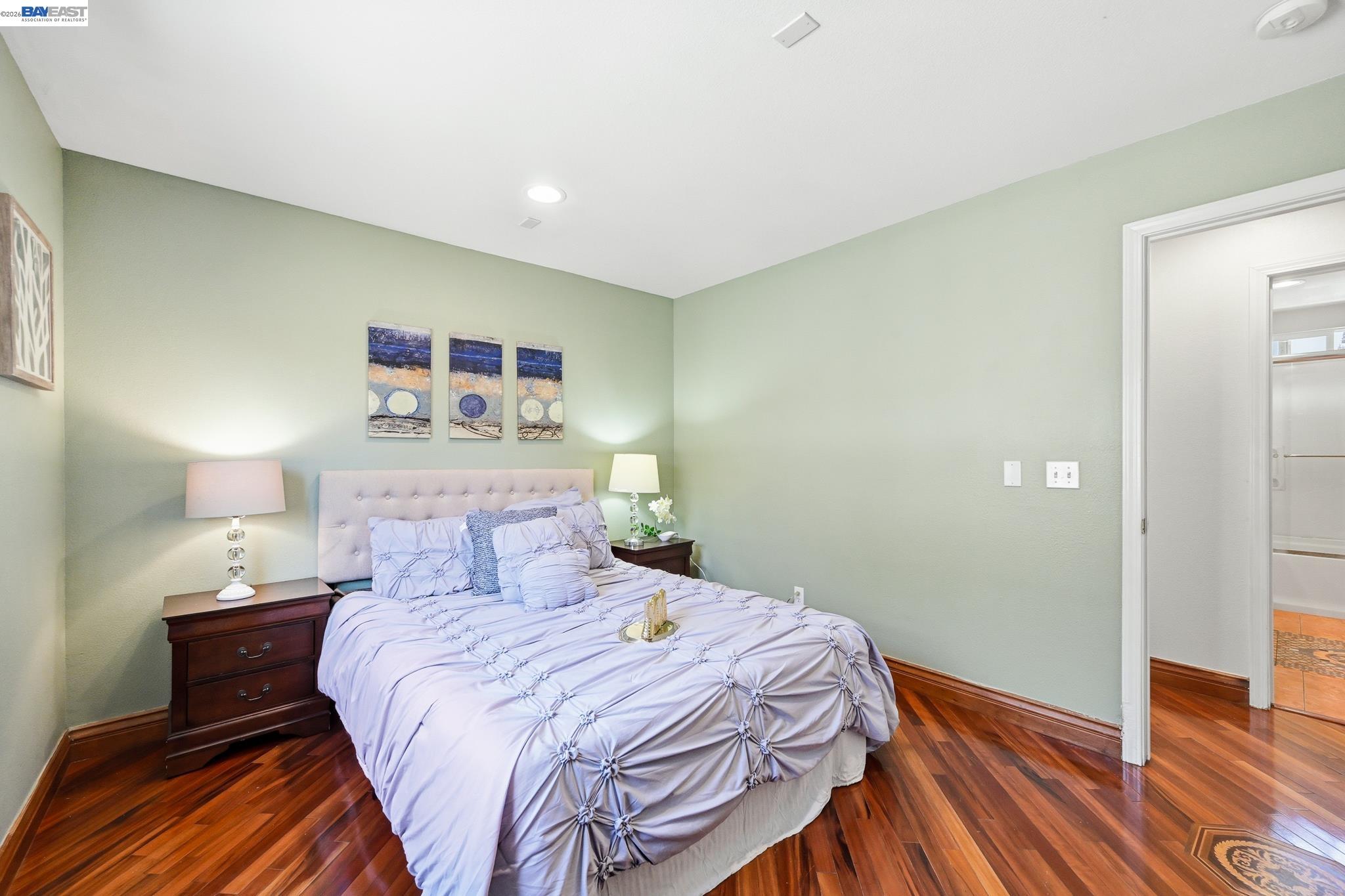 107 Olmsted Ct