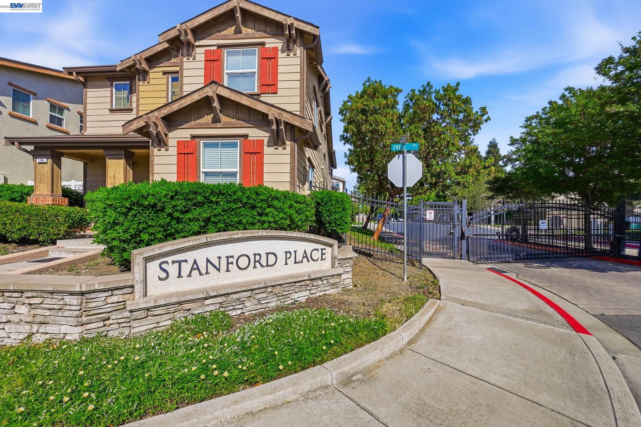 107 Olmsted Ct