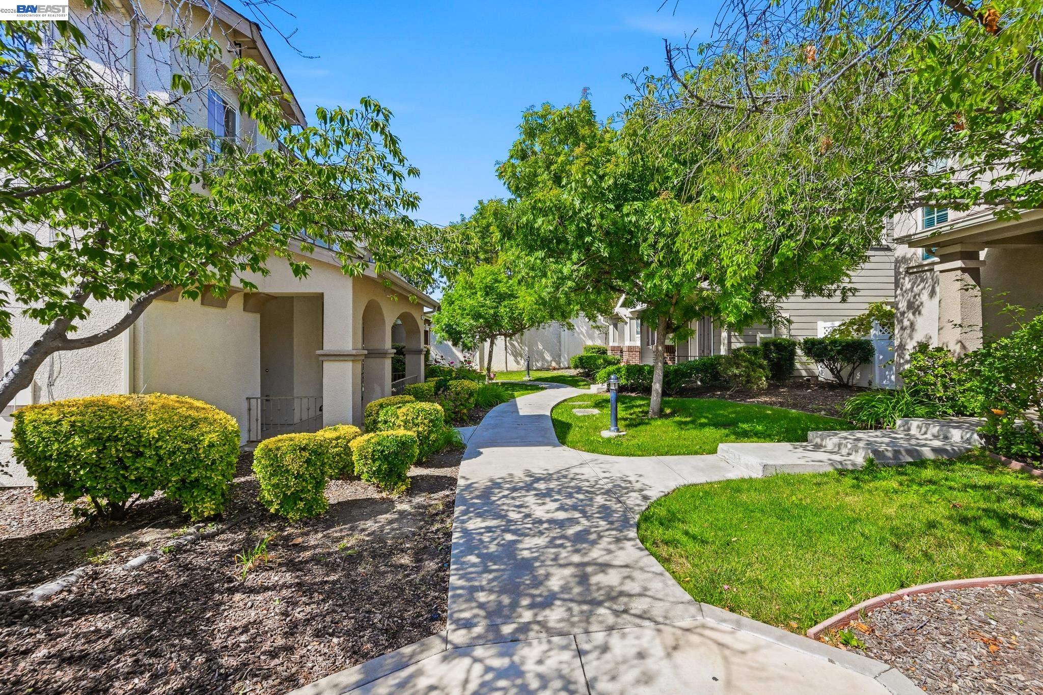 107 Olmsted Ct