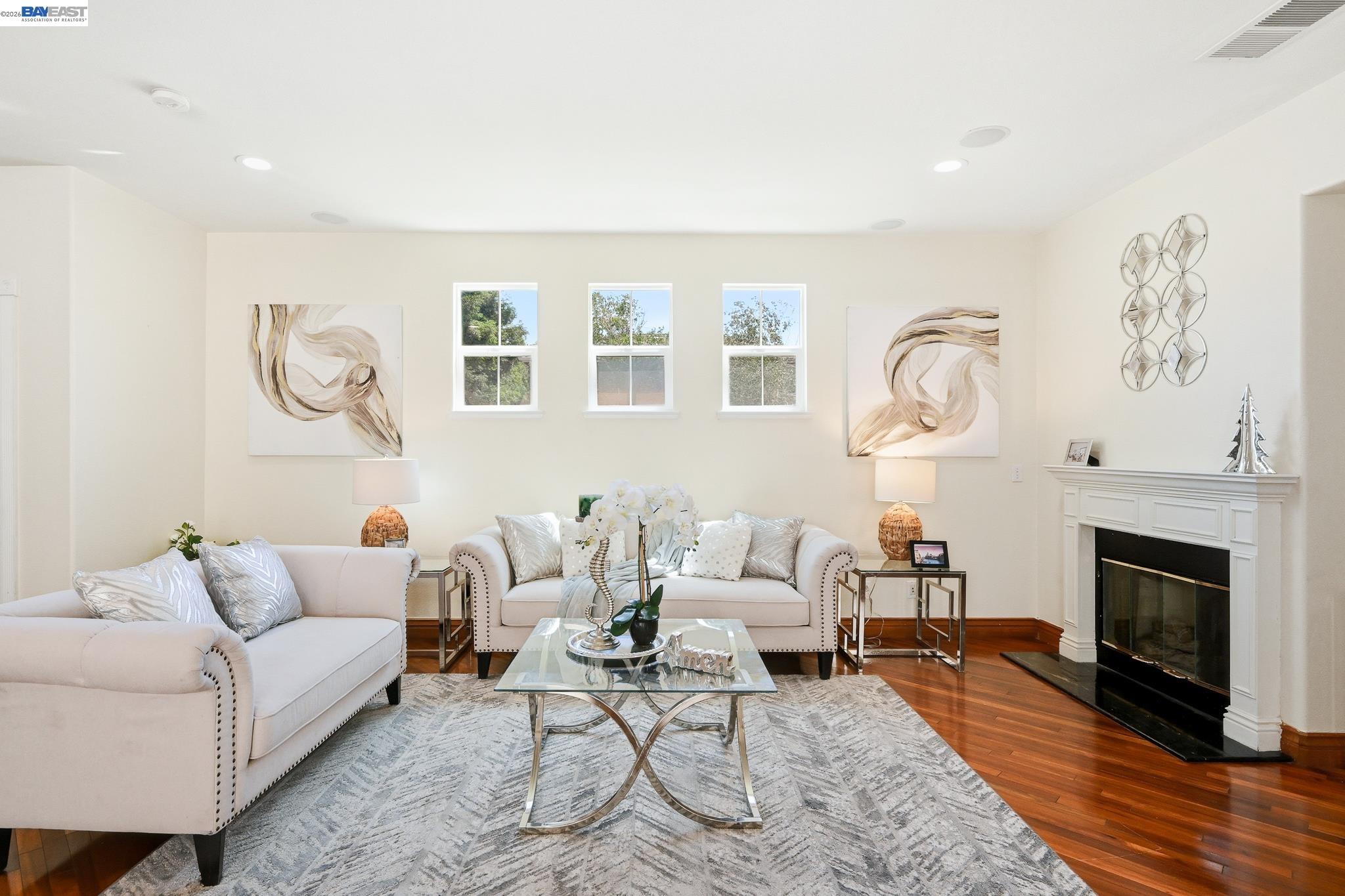 107 Olmsted Ct