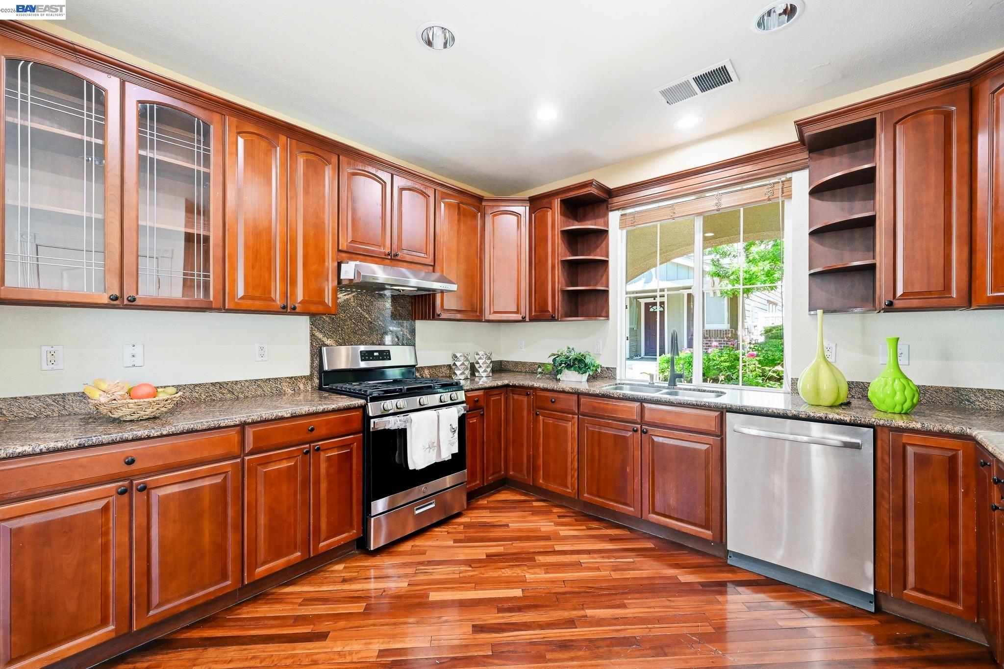 107 Olmsted Ct