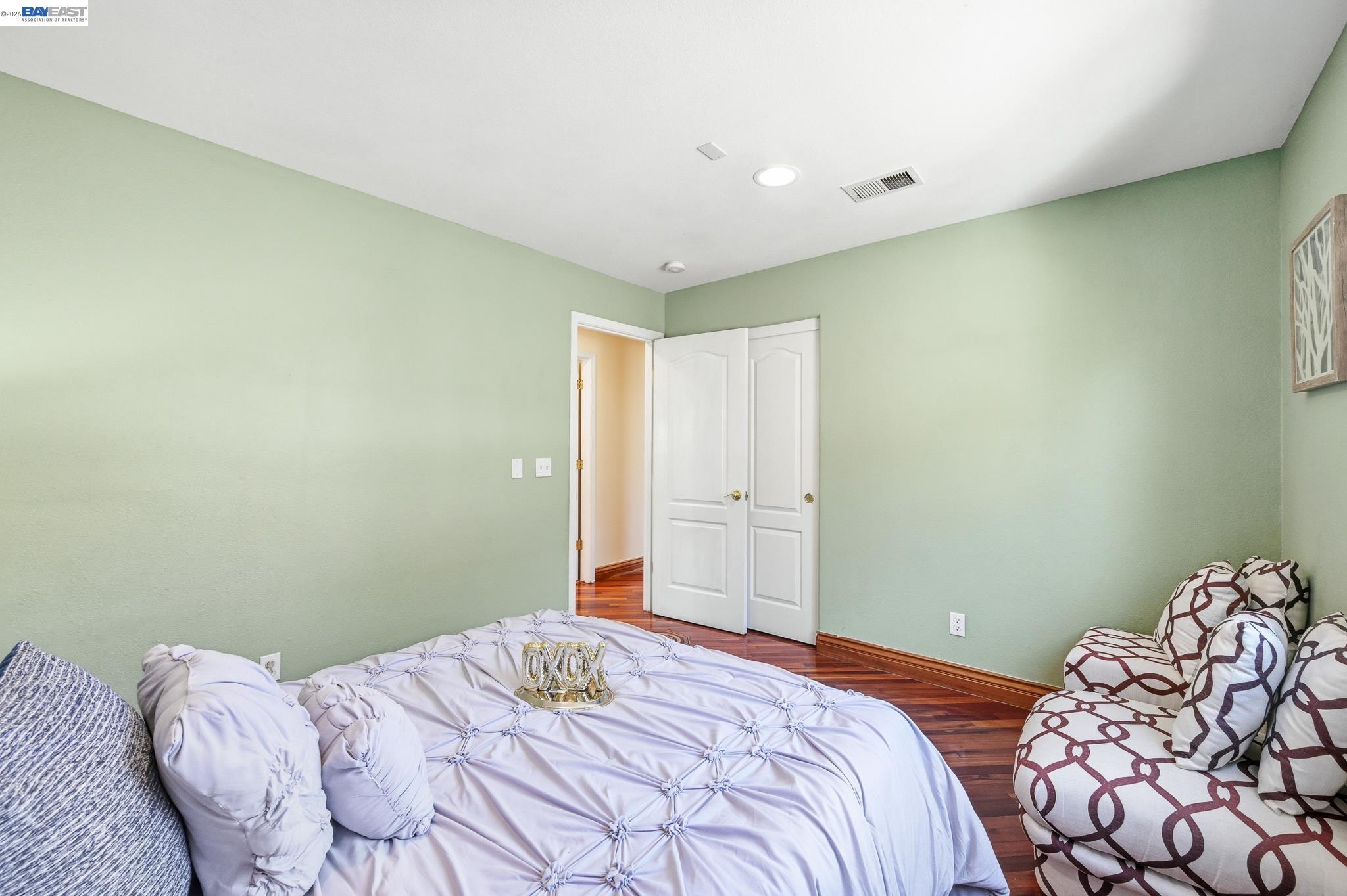 107 Olmsted Ct