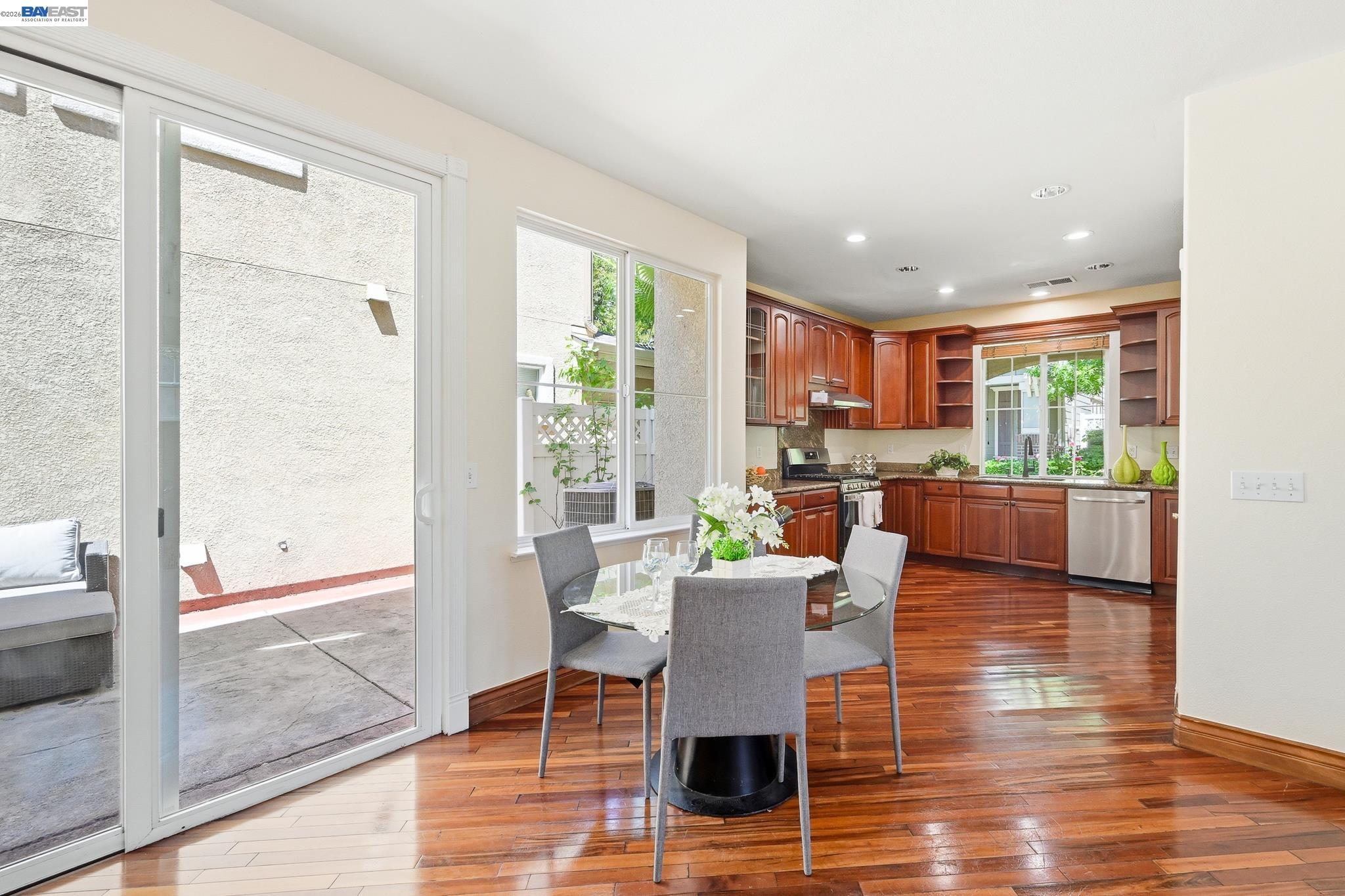 107 Olmsted Ct