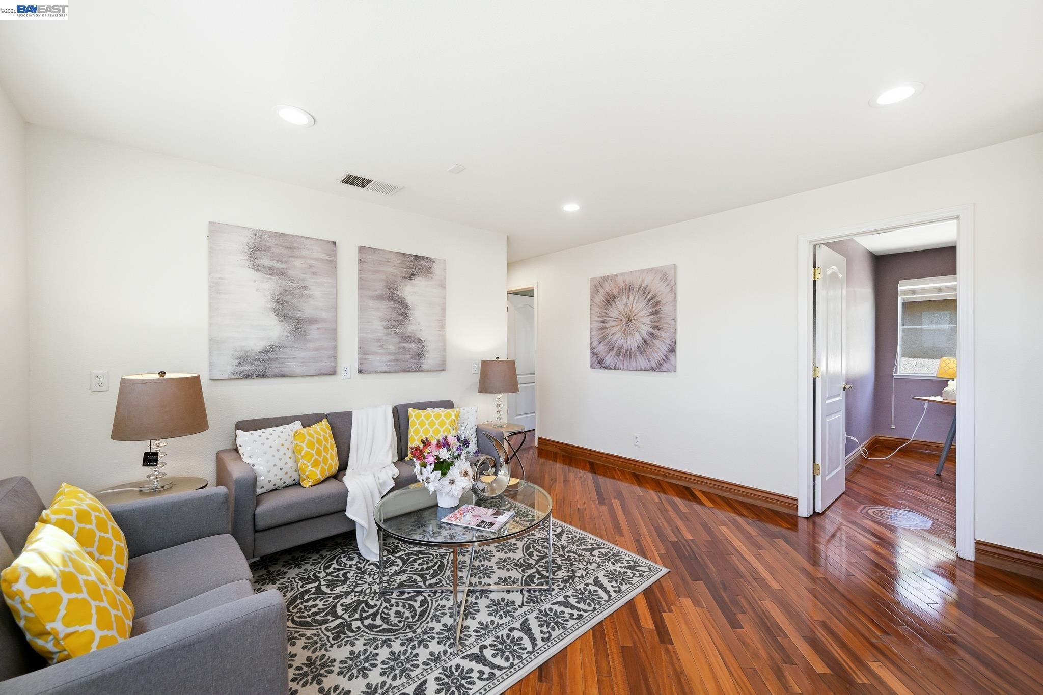 107 Olmsted Ct