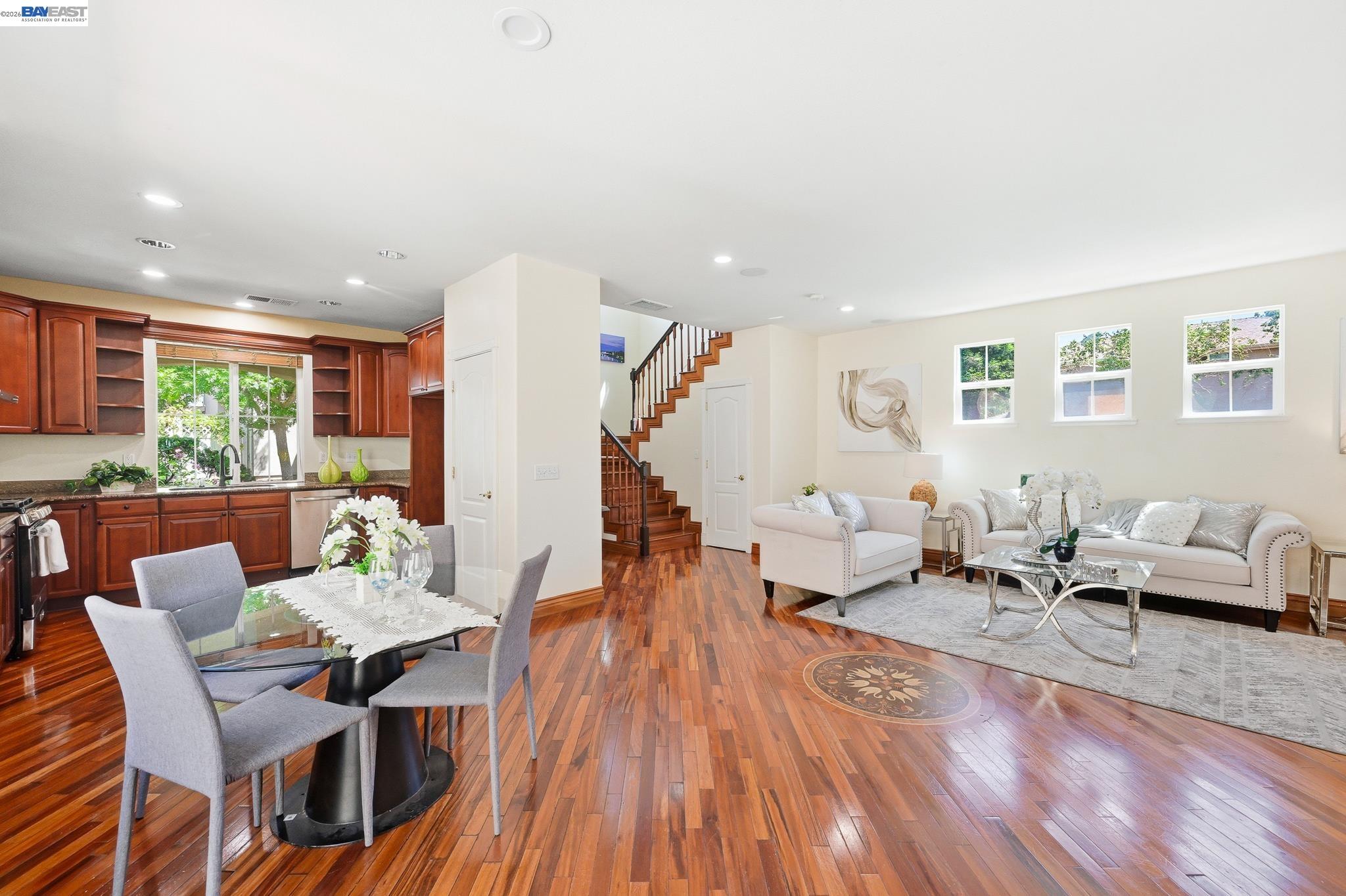 107 Olmsted Ct