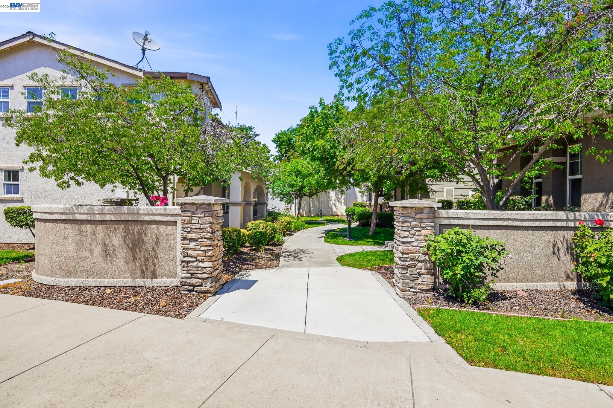 107 Olmsted Ct