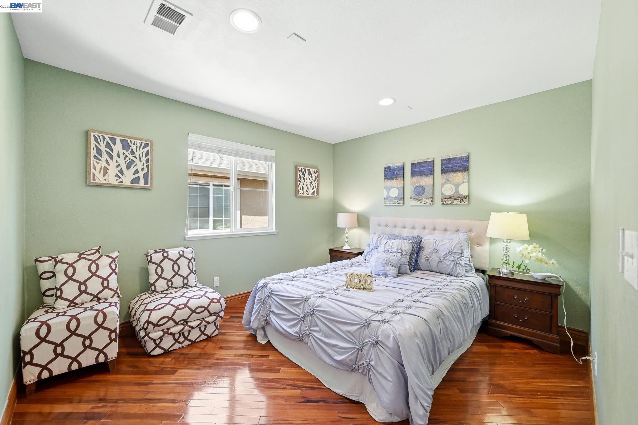 107 Olmsted Ct