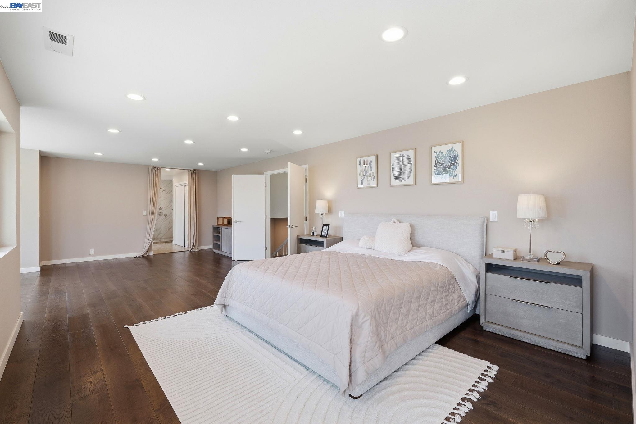 25 Portsmouth Ct