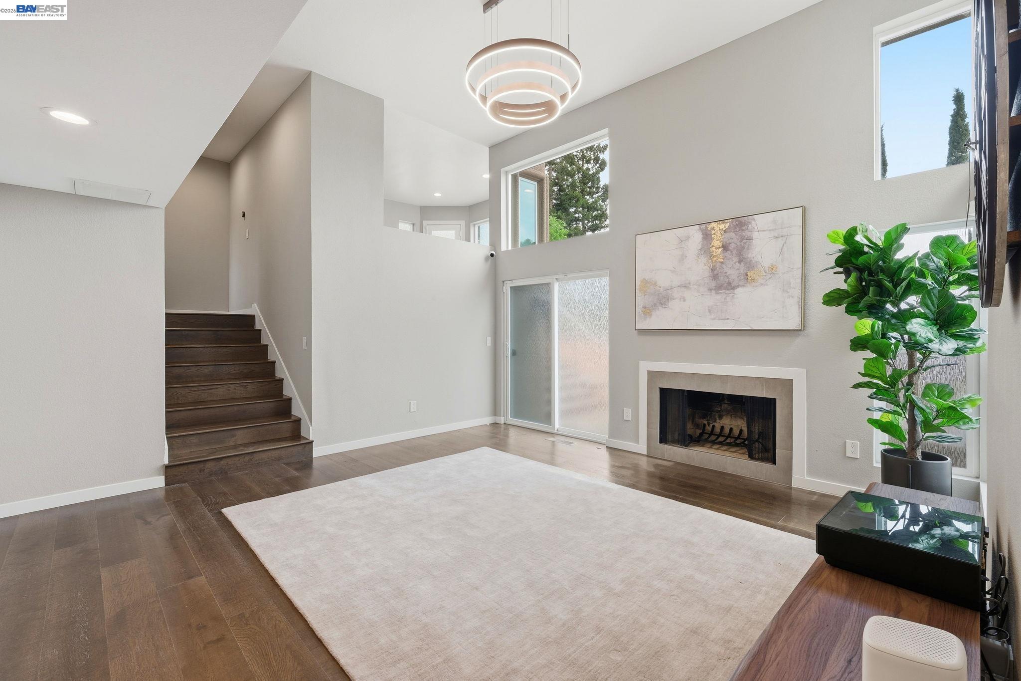 25 Portsmouth Ct