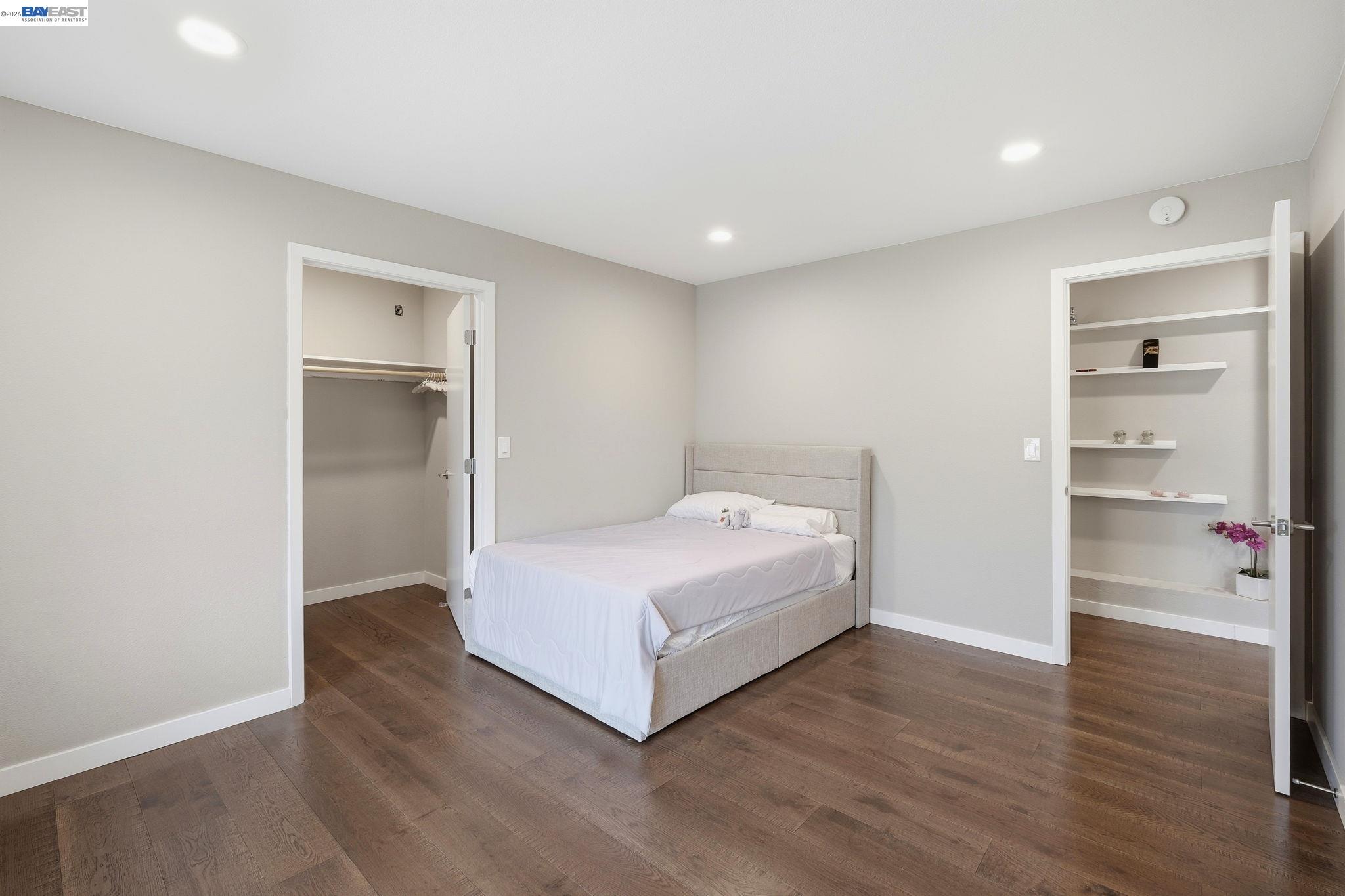 25 Portsmouth Ct