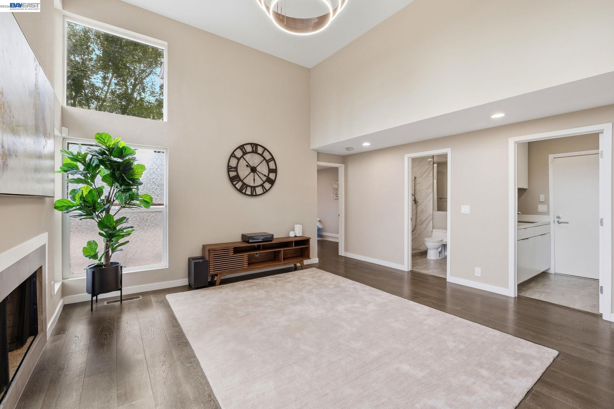 25 Portsmouth Ct