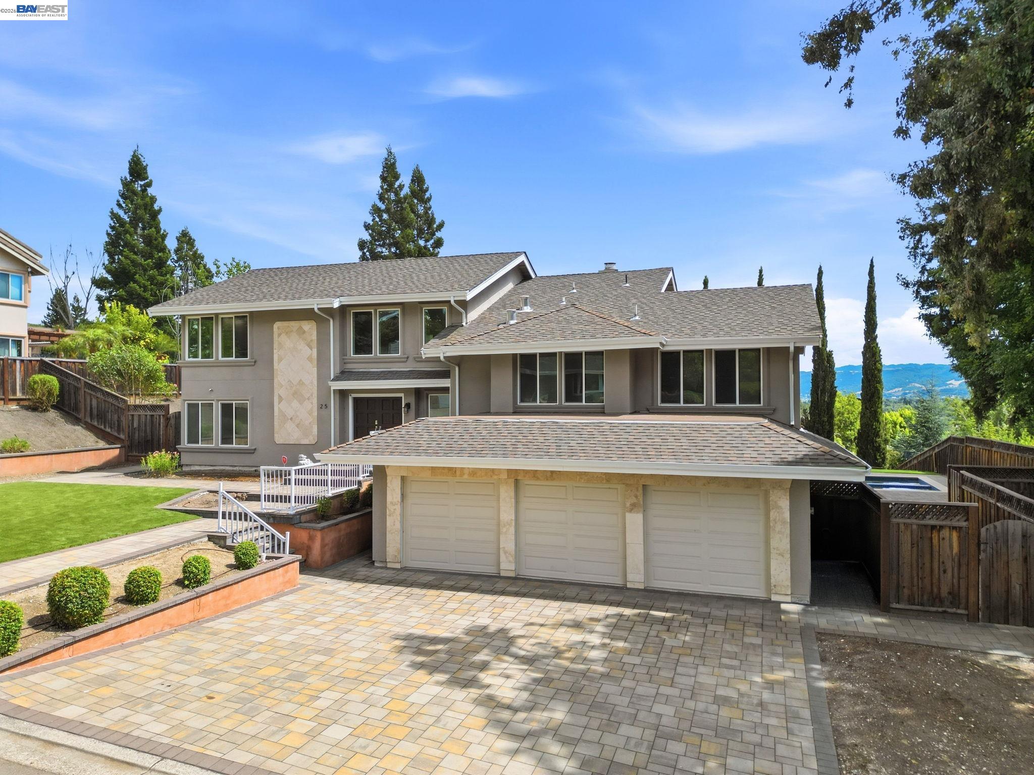 25 Portsmouth Ct