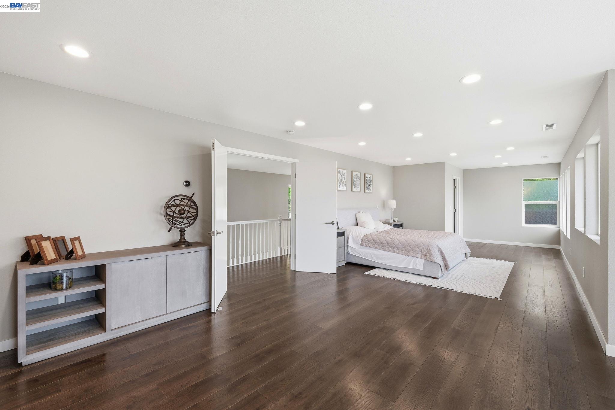 25 Portsmouth Ct