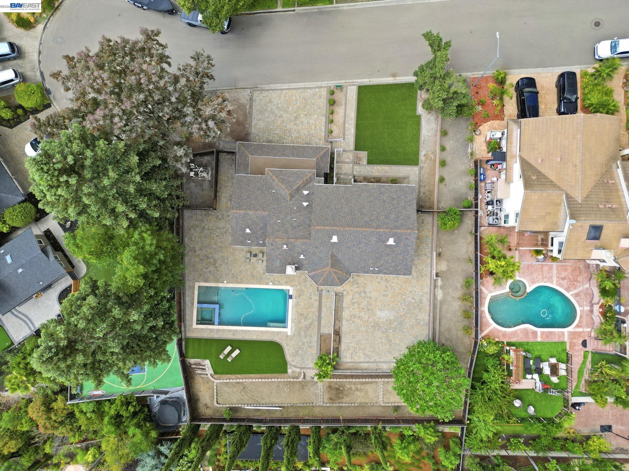 25 Portsmouth Ct