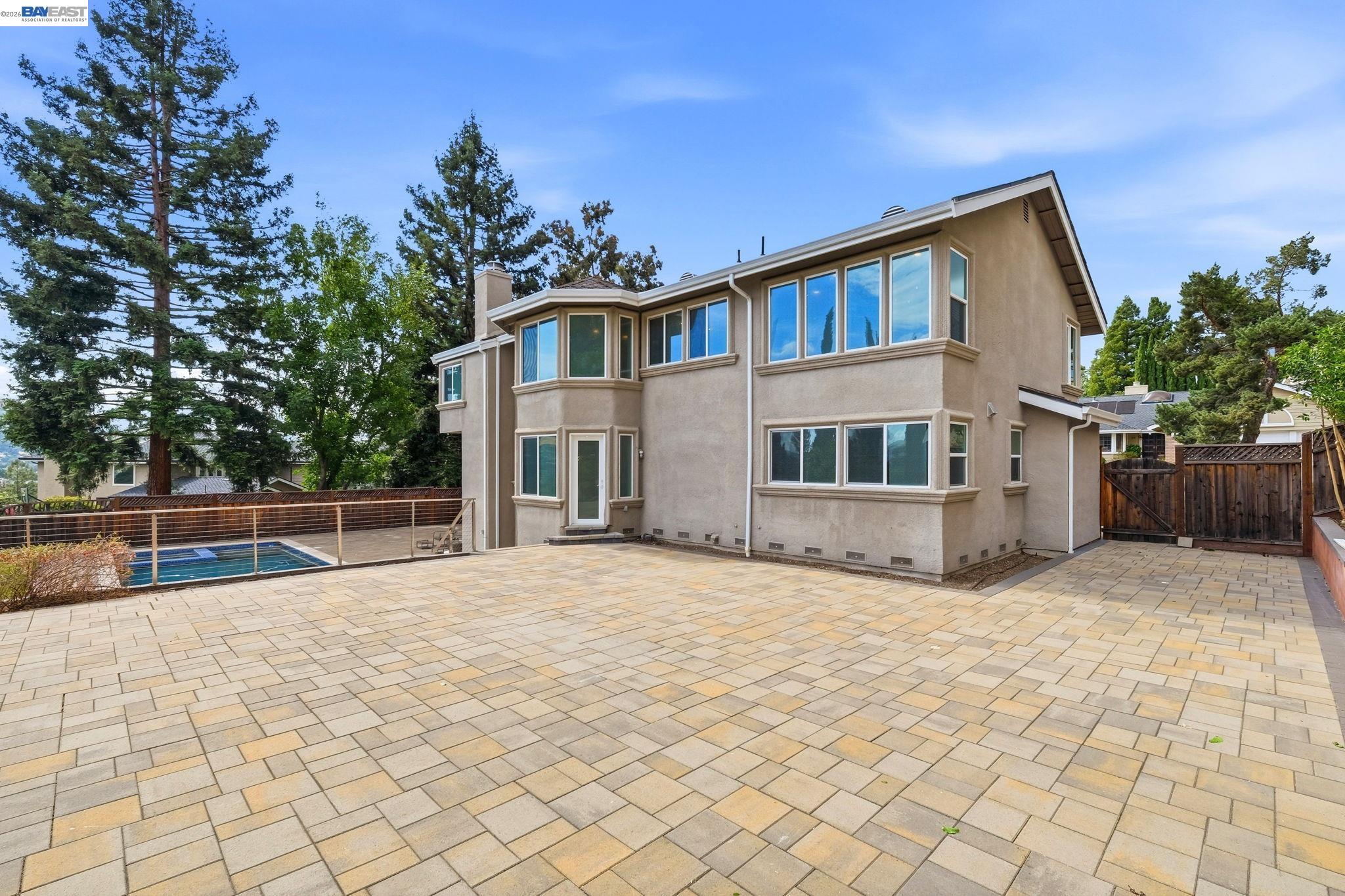 25 Portsmouth Ct