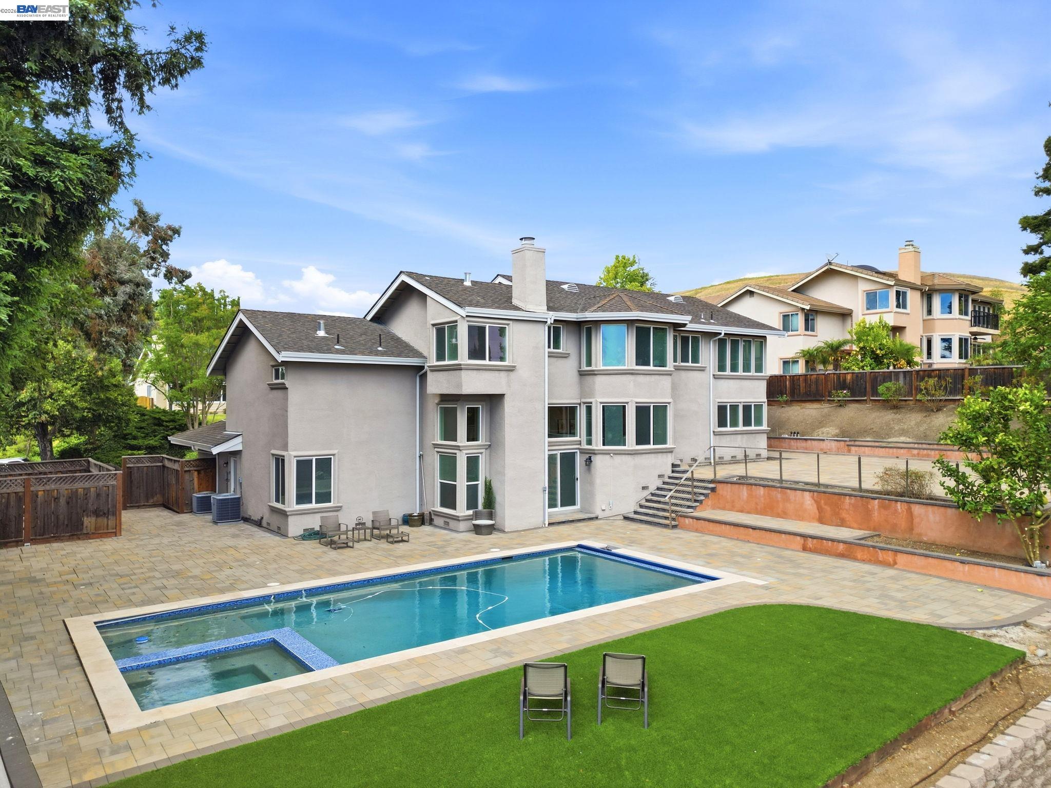 25 Portsmouth Ct