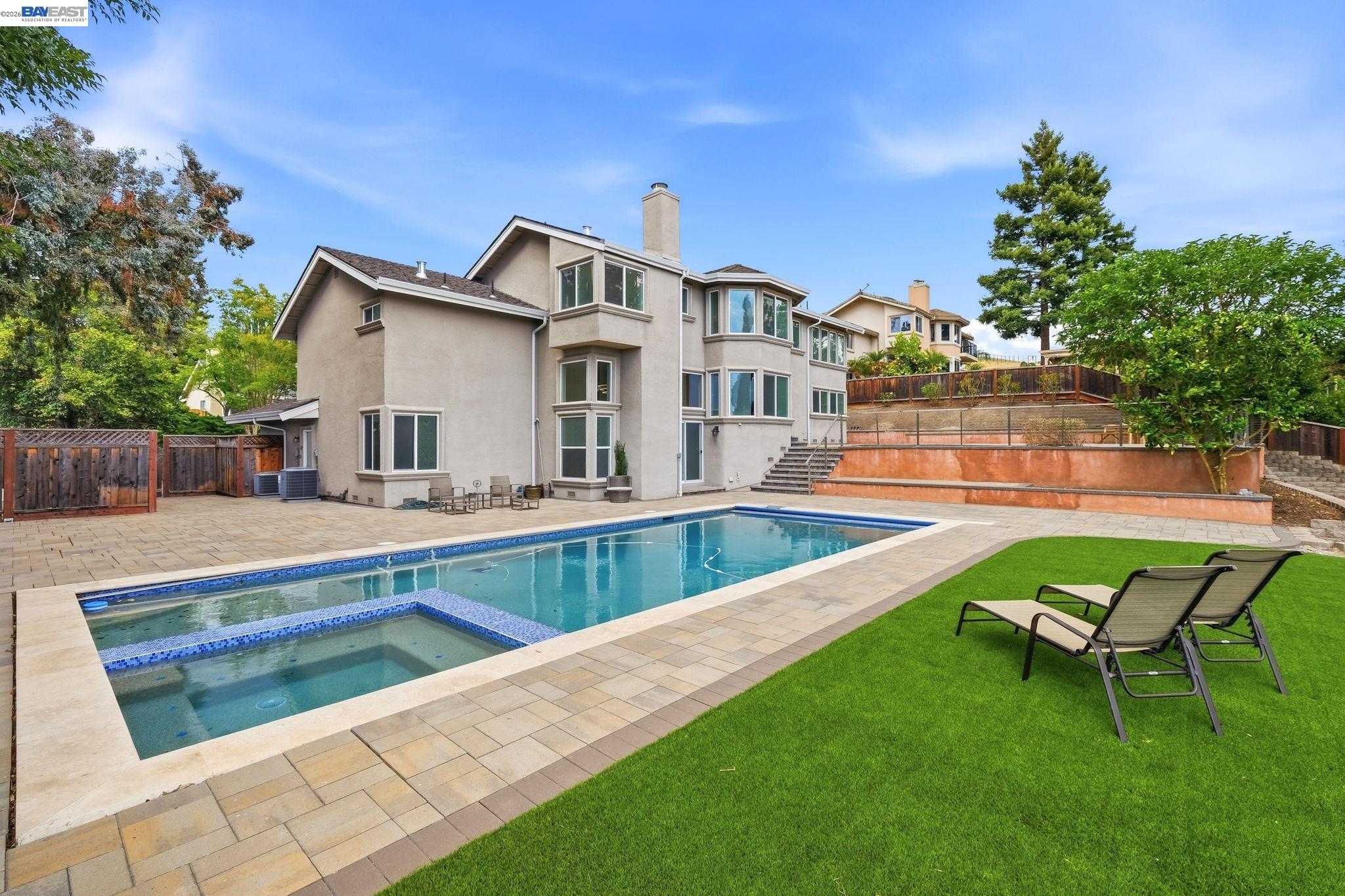 25 Portsmouth Ct