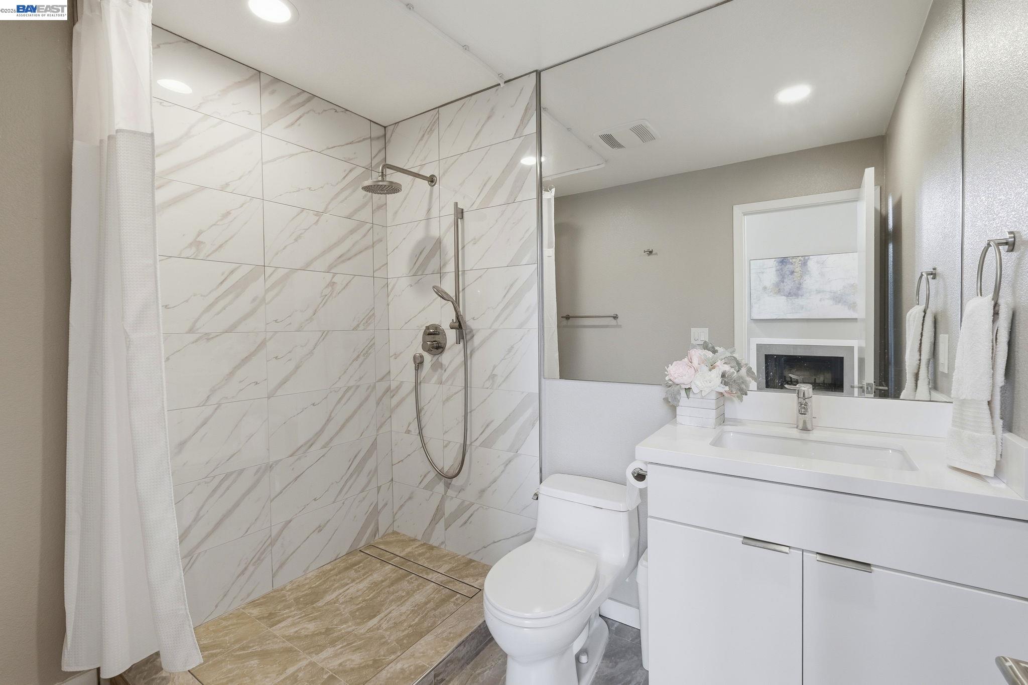25 Portsmouth Ct