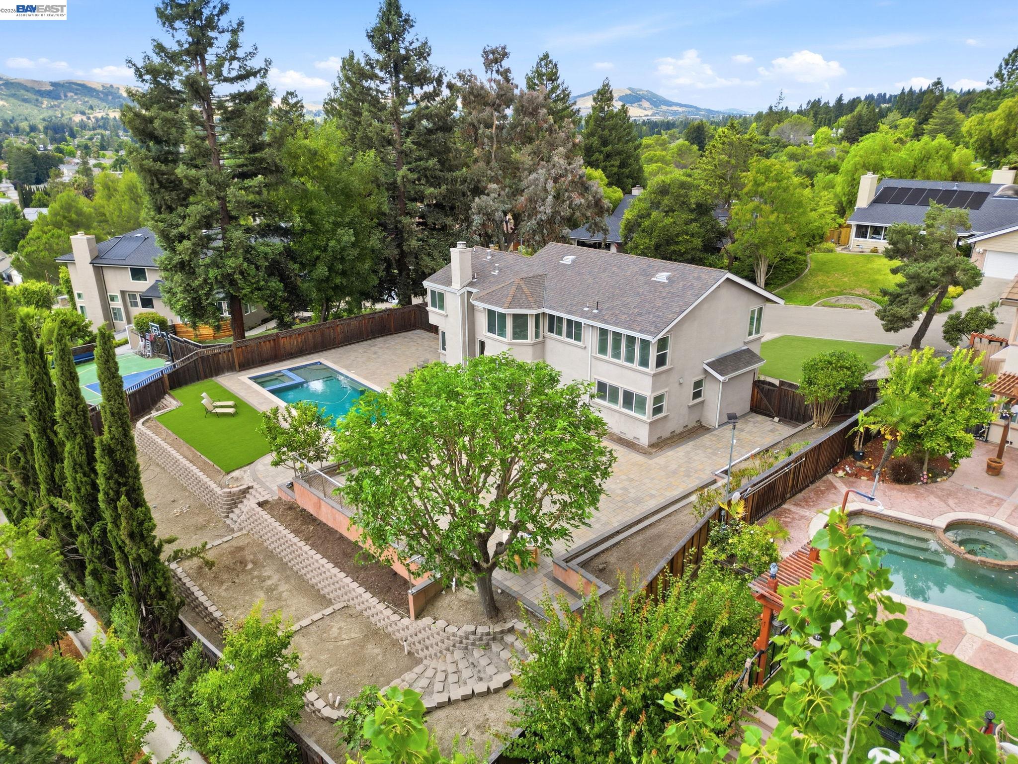 25 Portsmouth Ct