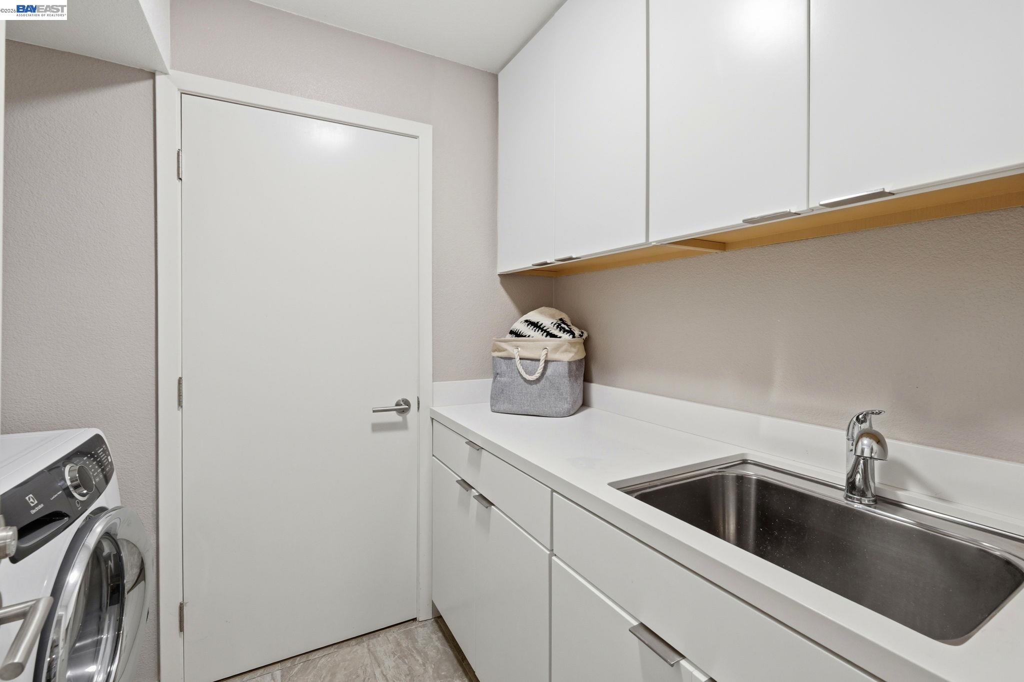 25 Portsmouth Ct